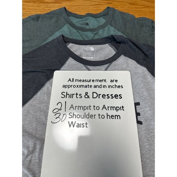 The North Face Lot of 2 Raglan Sleeve Classic Fit Graphic T-Shirts L - Picture 13 of 15